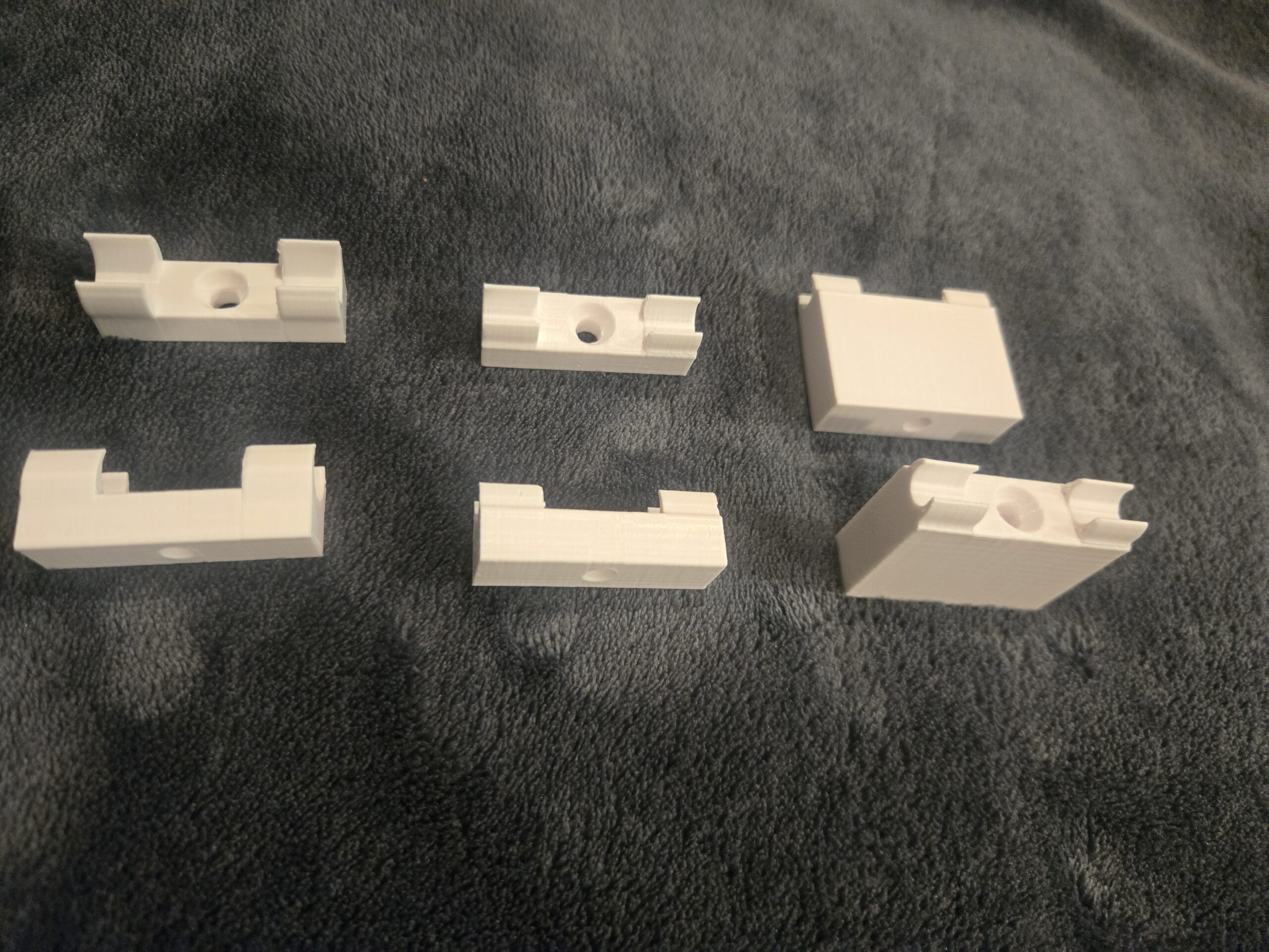 Multipack cord and waterline clip kit. (20 water, 12 cord, 8 cord risers)